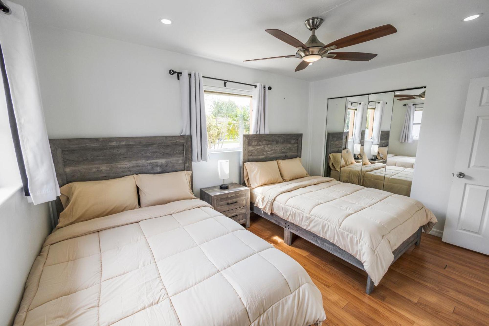 Paradise With Private Pool Sleeps 10 Near The Beach Sunrise Luaran gambar